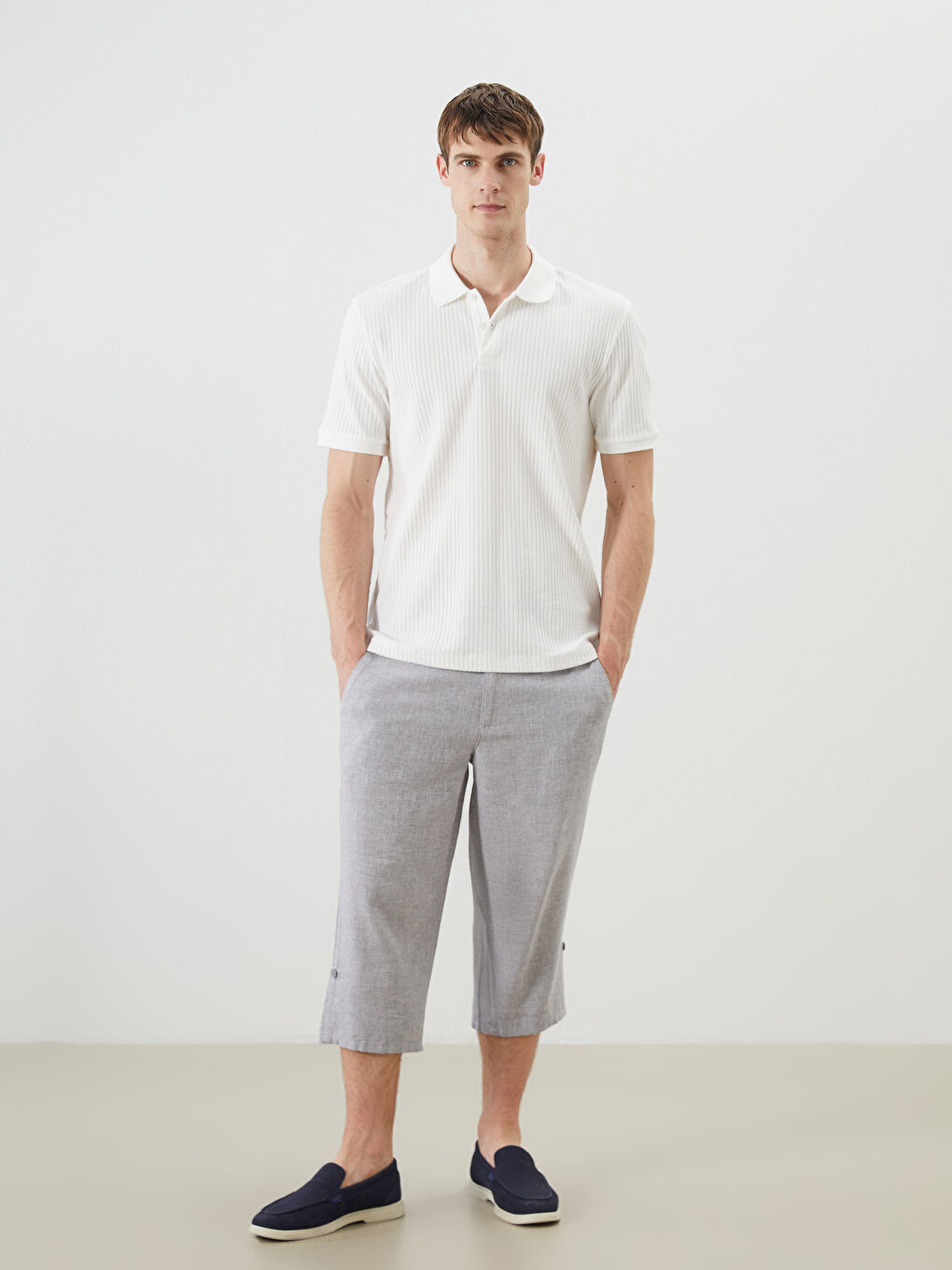 Gri Standart Kalıp Keten Karışımlı Erkek Şort