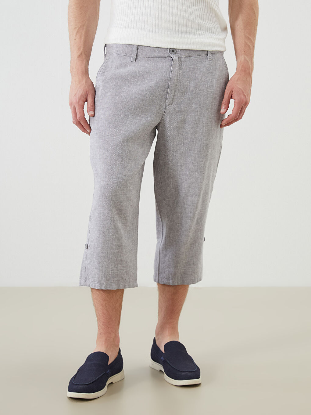 Gri Standart Kalıp Keten Karışımlı Erkek Şort-1