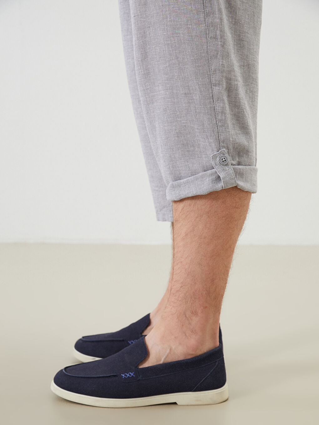 Gri Standart Kalıp Keten Karışımlı Erkek Şort-2