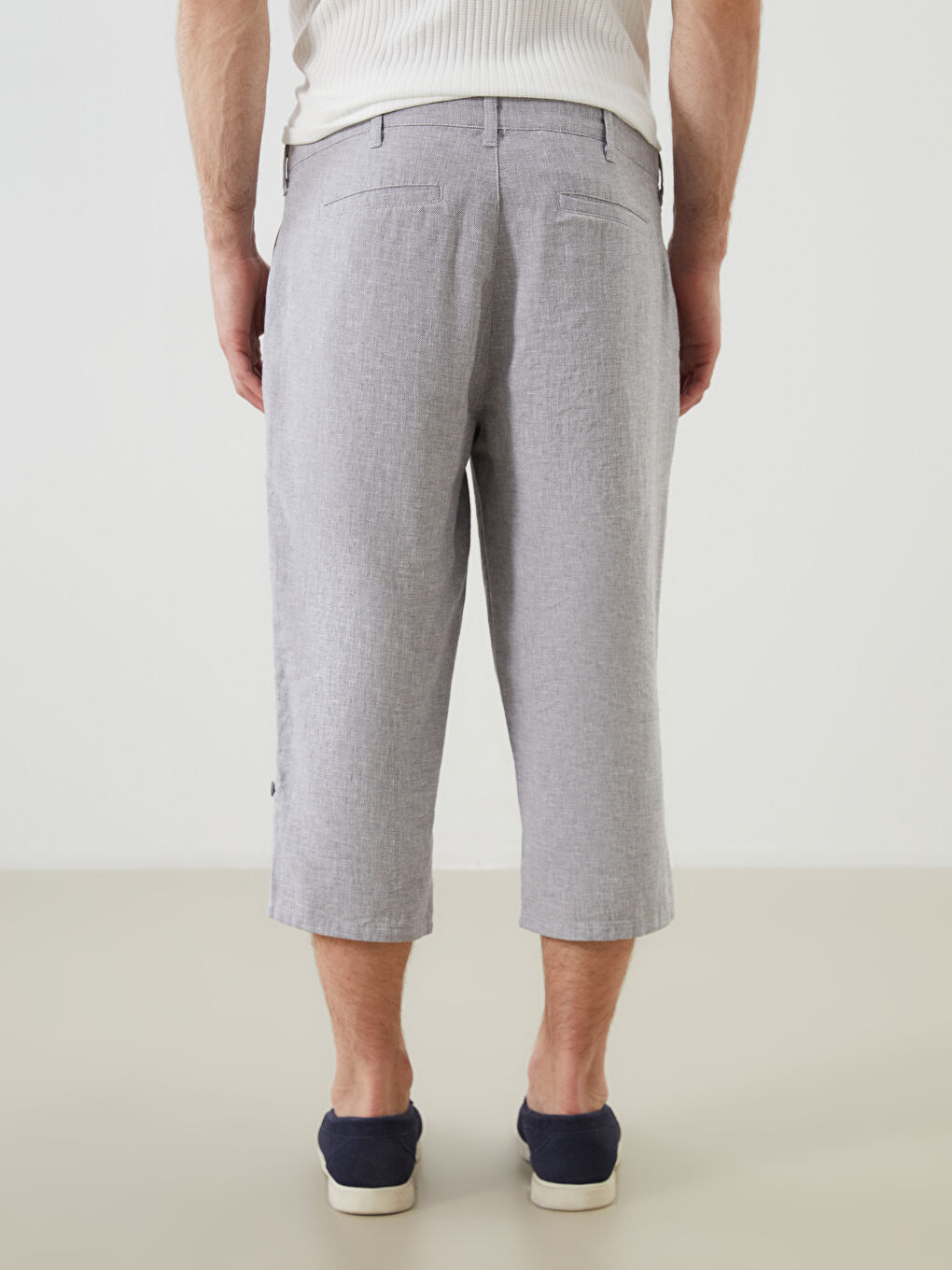 Gri Standart Kalıp Keten Karışımlı Erkek Şort-3