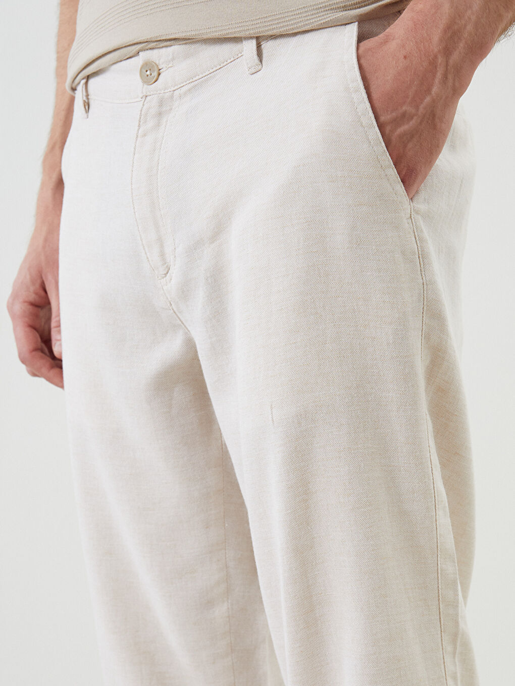 Bej Standart Kalıp Keten Karışımlı Erkek Şort-2