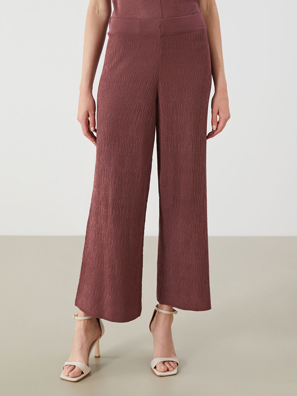 LCWAIKIKI Classic Elasticated Waist Textured Women's Knitwear Trousers -S5QV84Z8-13M