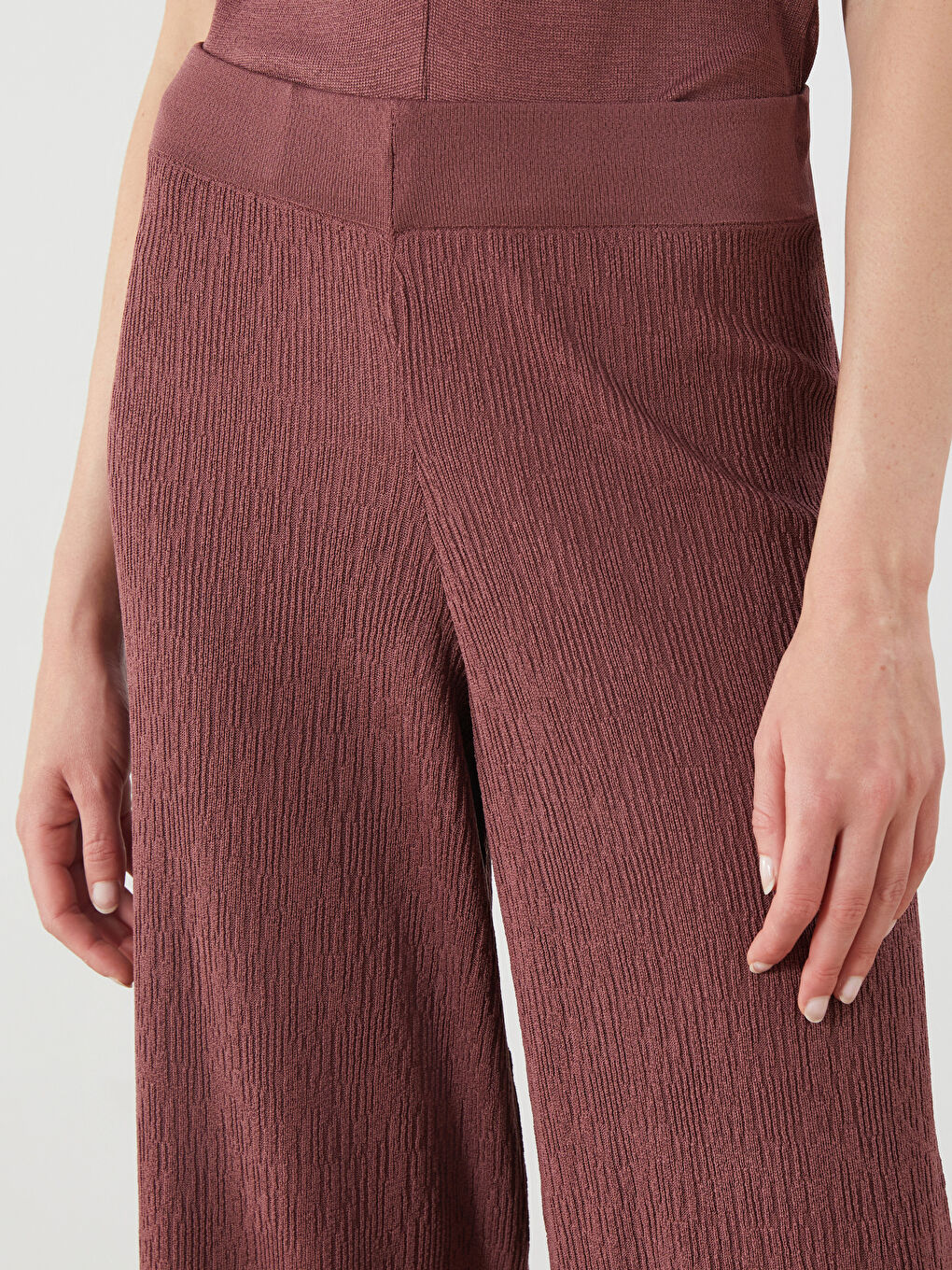 LCWAIKIKI Classic Elasticated Waist Textured Women's Knitwear Trousers -S5QV84Z8-13M