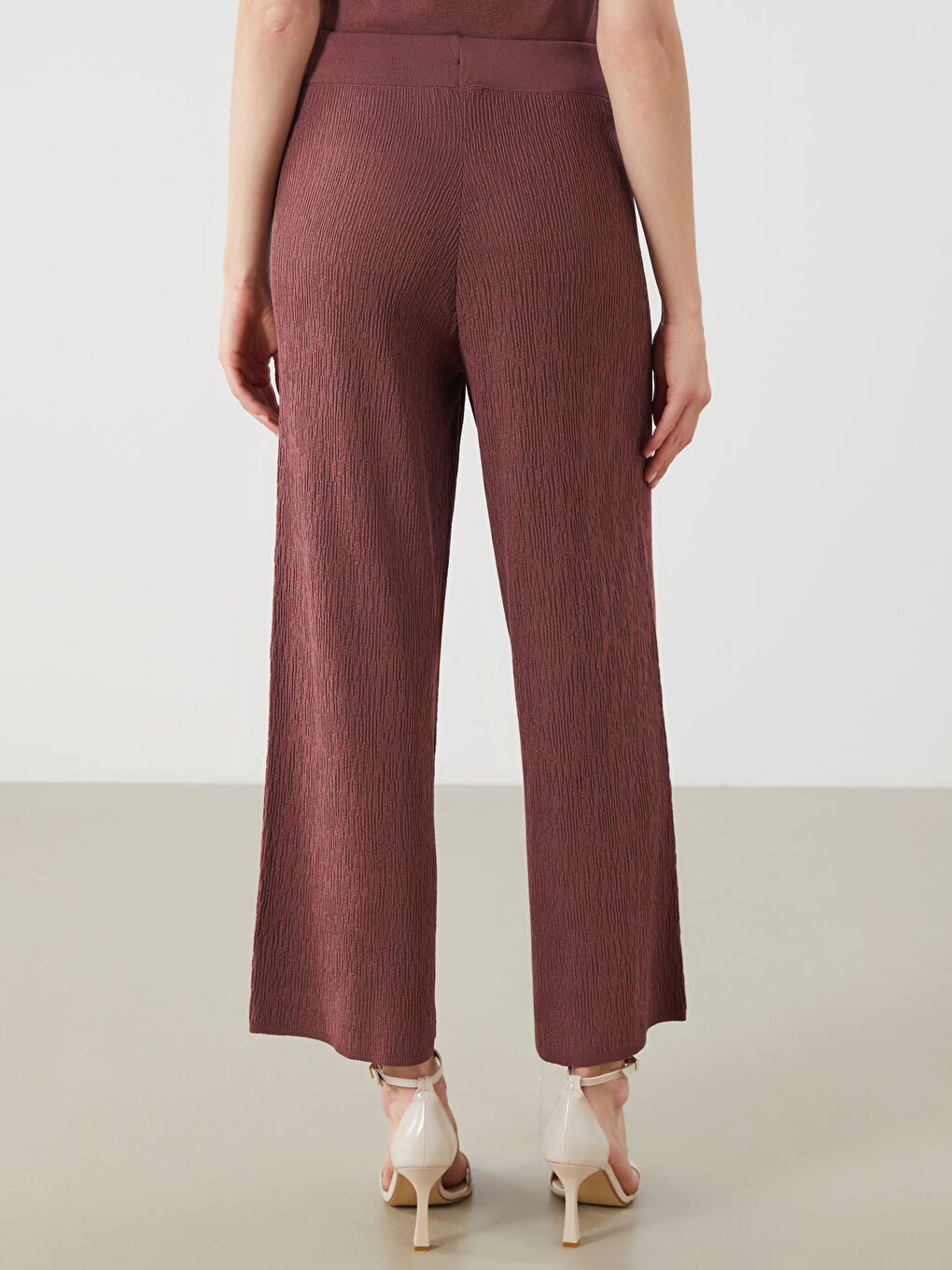 LCWAIKIKI Classic Elasticated Waist Textured Women's Knitwear Trousers -S5QV84Z8-13M