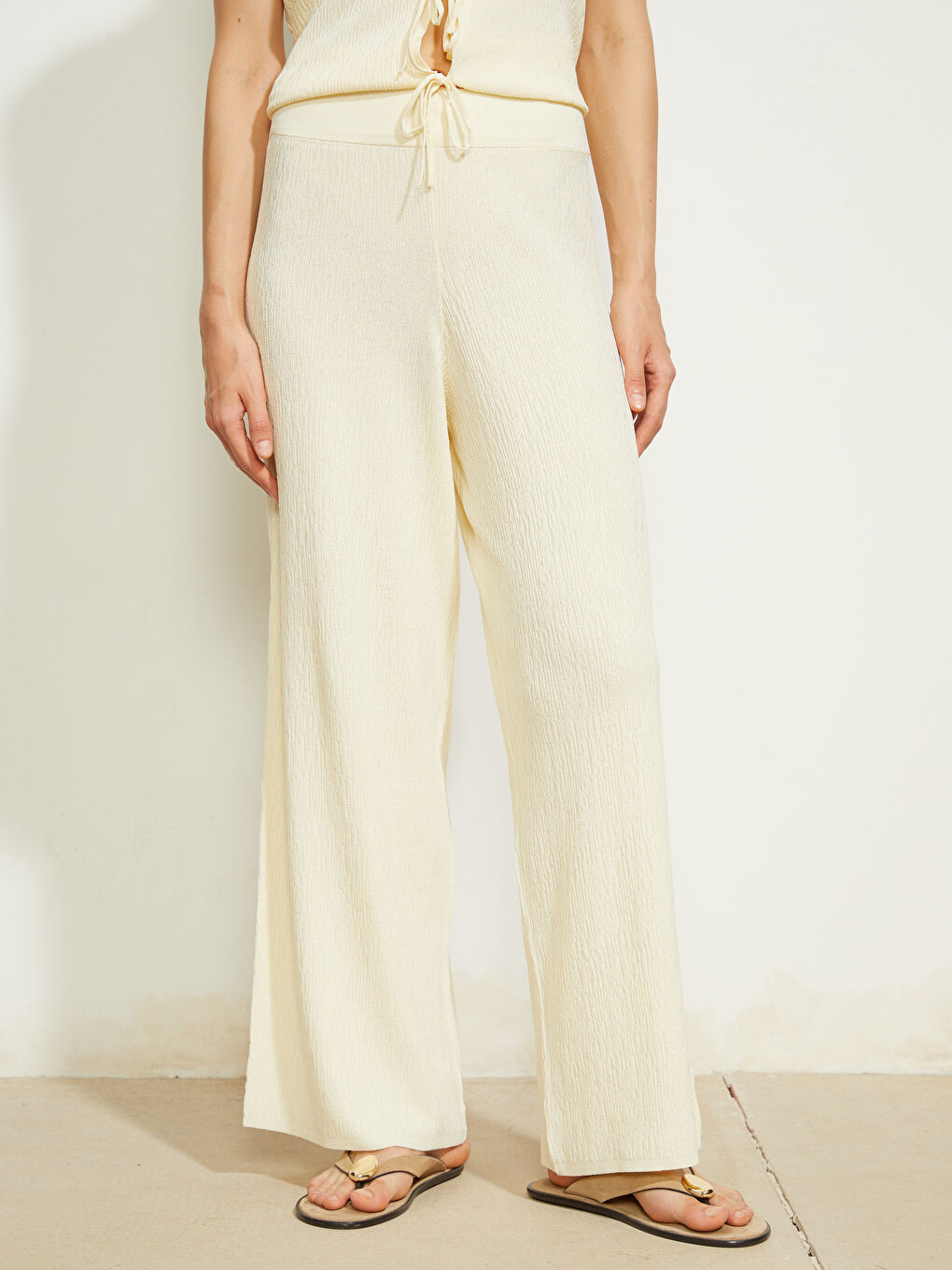LCWAIKIKI Classic Elasticated Waist Textured Women's Knitwear Trousers -S5QV84Z8-ETY