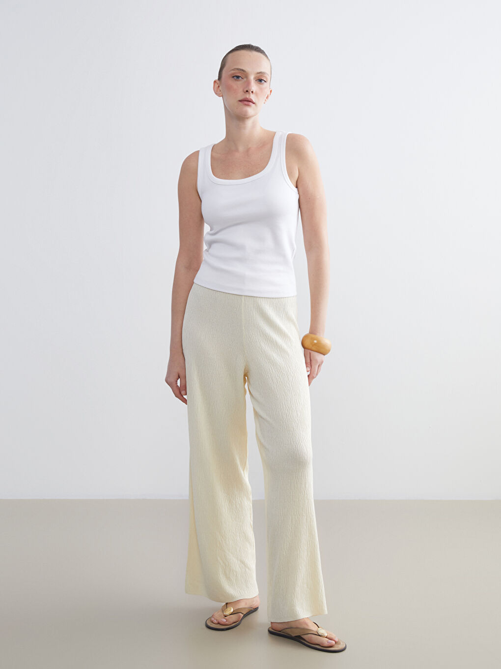 LCWAIKIKI Classic Elasticated Waist Textured Women's Knitwear Trousers -S5QV84Z8-ETY