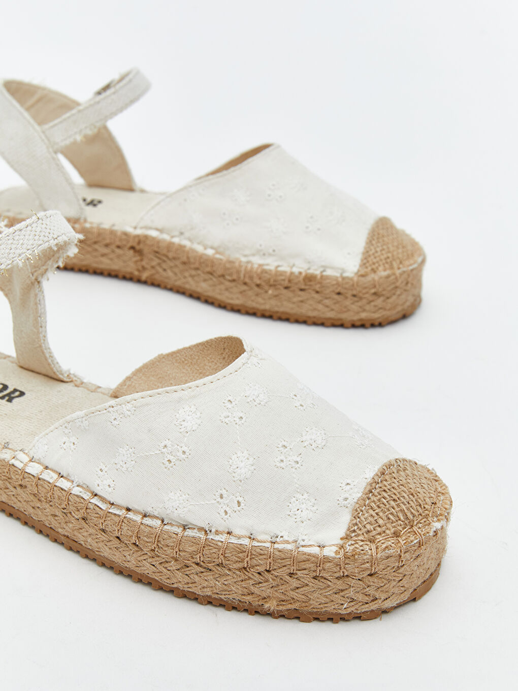 Bej Bilekten Bağlamalı Kız Çocuk Sandalet-2