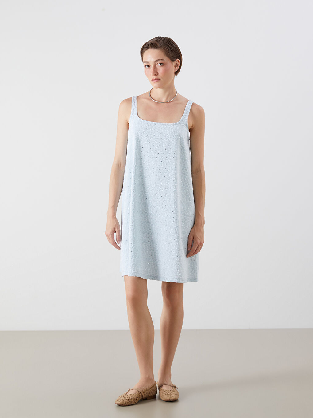 İndigo Kare Yaka Taşlı Askılı A Kesim Mini Jean Elbise