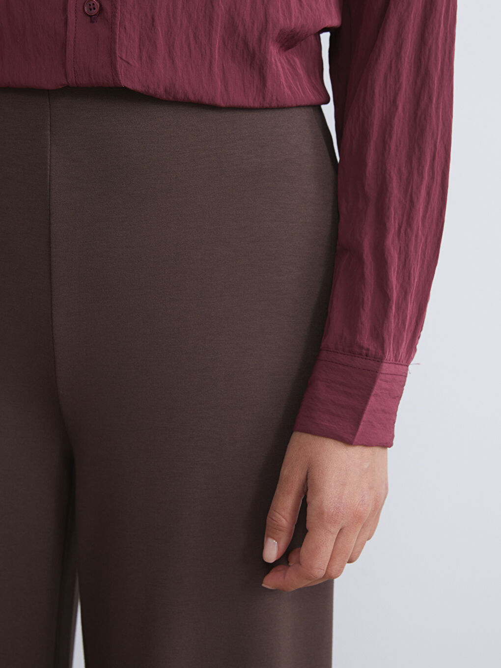 پانتۆڵی ئارەقە بە کەمەر لاستیکی و پانتۆڵ فراوان بۆ ژنان-2