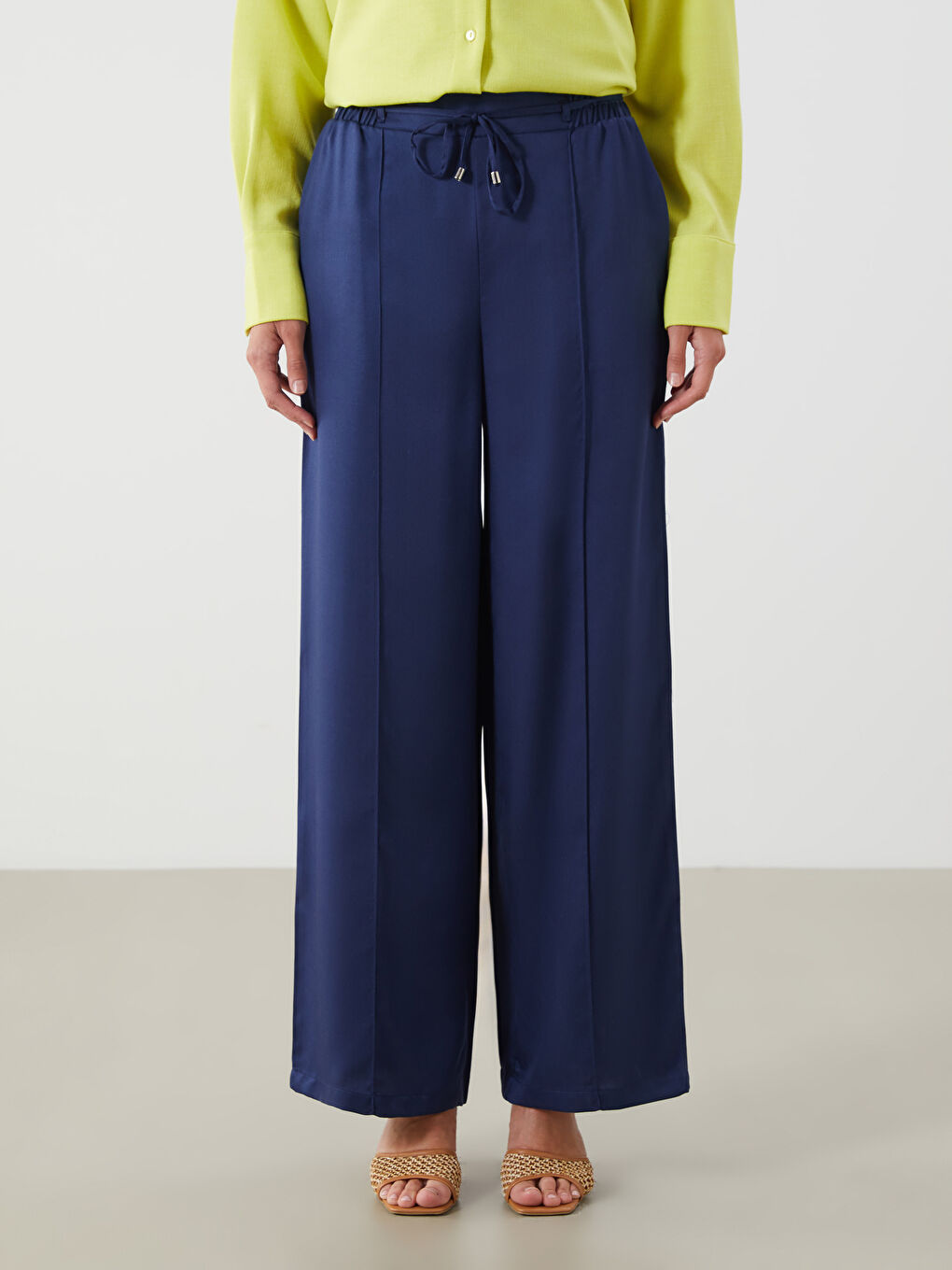 Lacivert Beli Lastikli Geniş Paça Kadın Pantolon-1