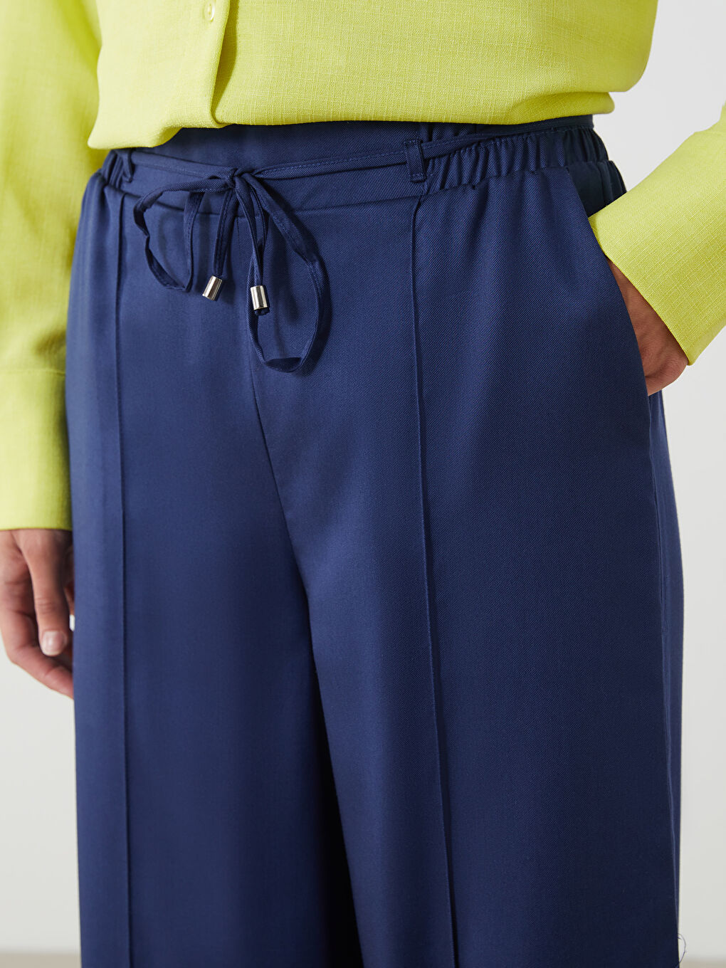 Lacivert Beli Lastikli Geniş Paça Kadın Pantolon-2