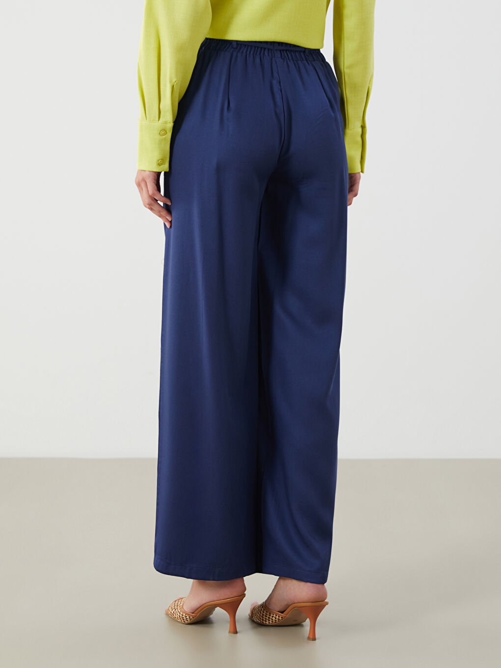 Lacivert Beli Lastikli Geniş Paça Kadın Pantolon-3