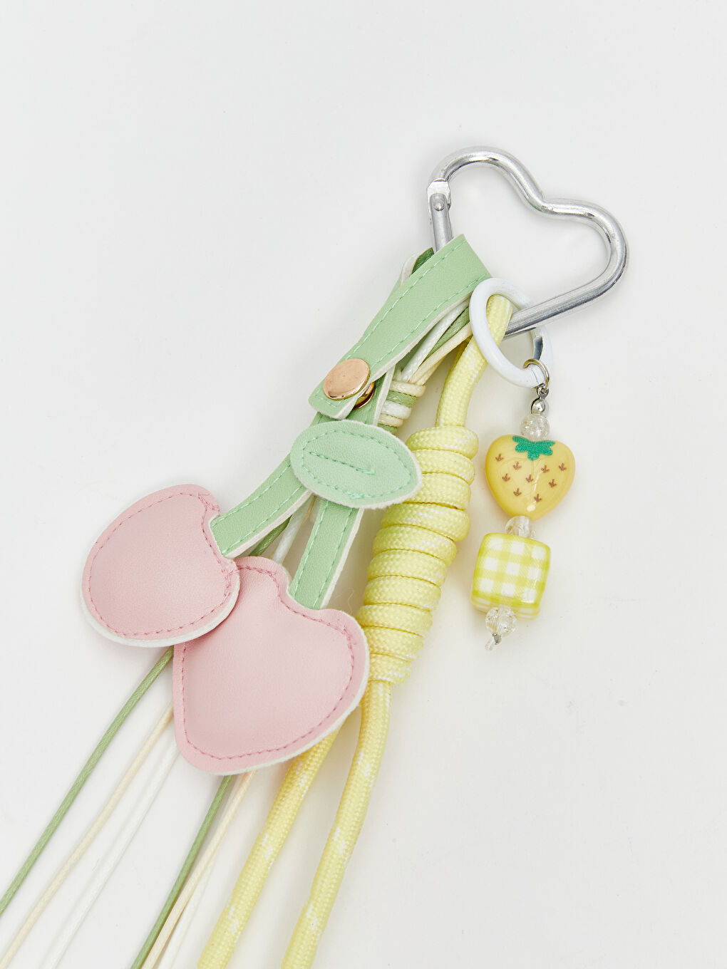 سلسلة مفاتيح نساء-1