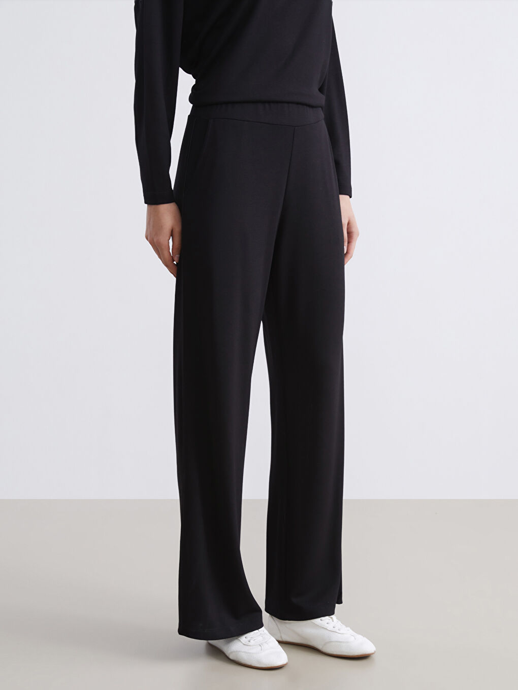 Siyah Beli Lastikli İspanyol Paça Kadın Eşofman Altı-1