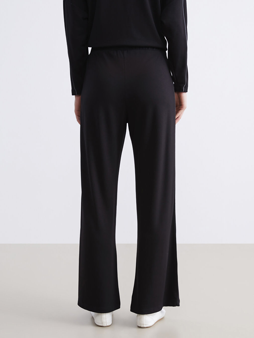 Siyah Beli Lastikli İspanyol Paça Kadın Eşofman Altı-3