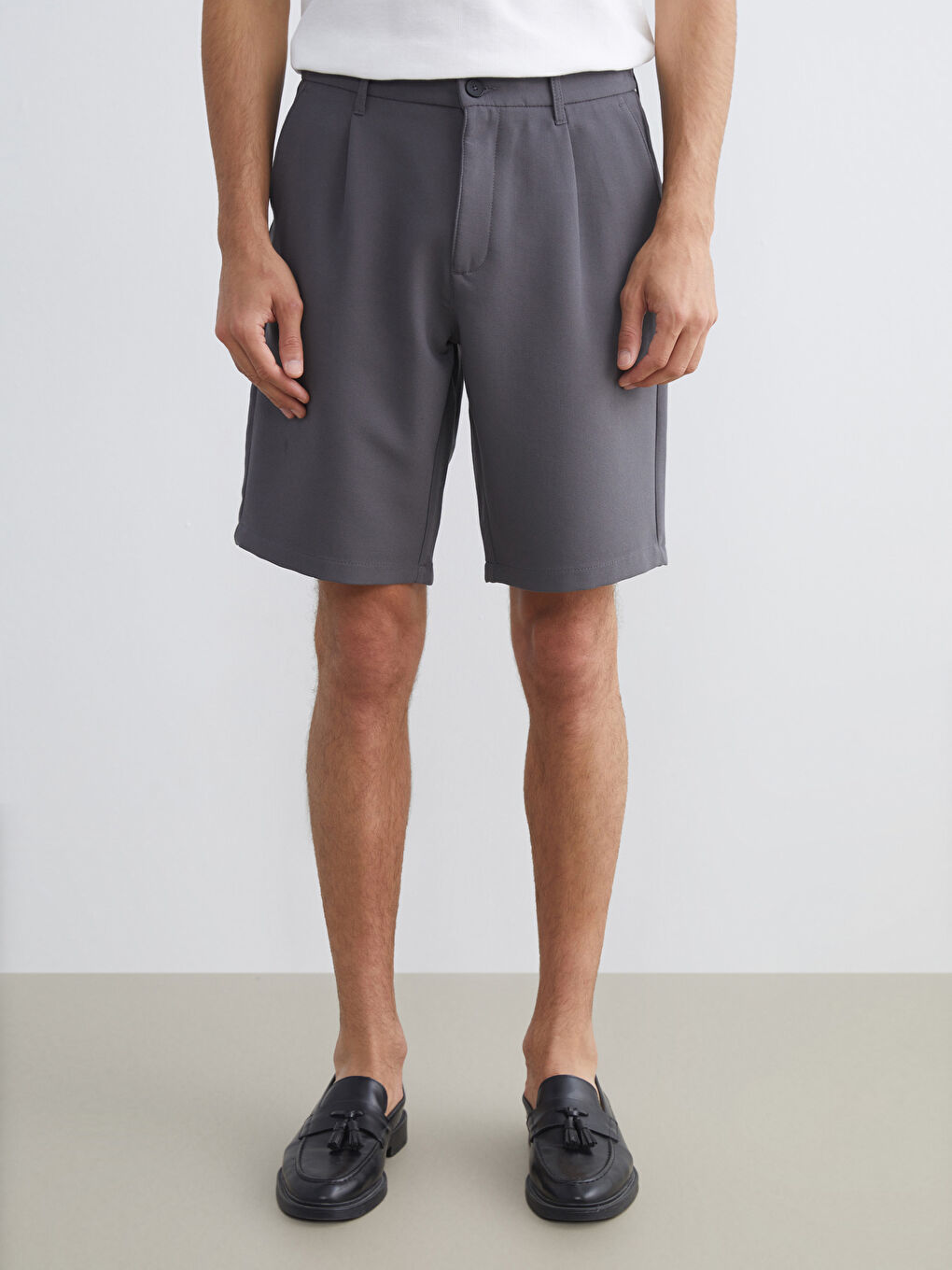 Gri Standart Kalıp Erkek Şort-1