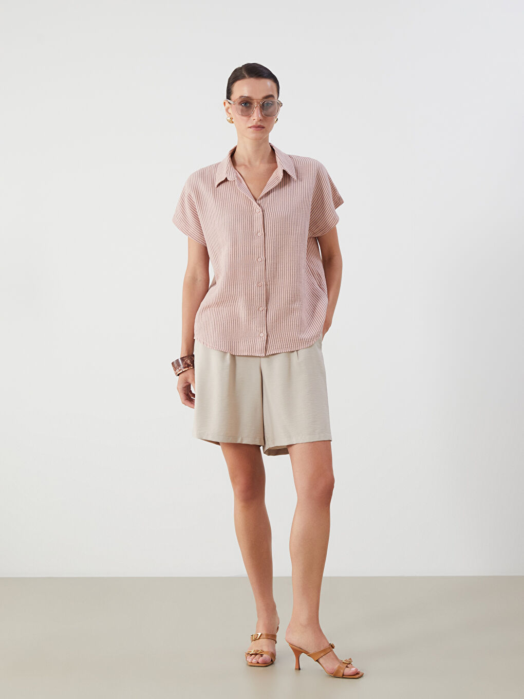Pembe Çizgili Müslin Kadın Gömlek-1