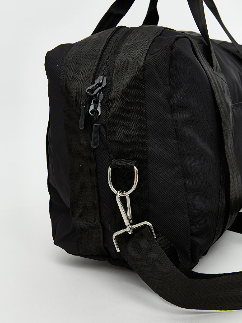 Siyah Etiket Detaylı Kadın Spor Çantası-1