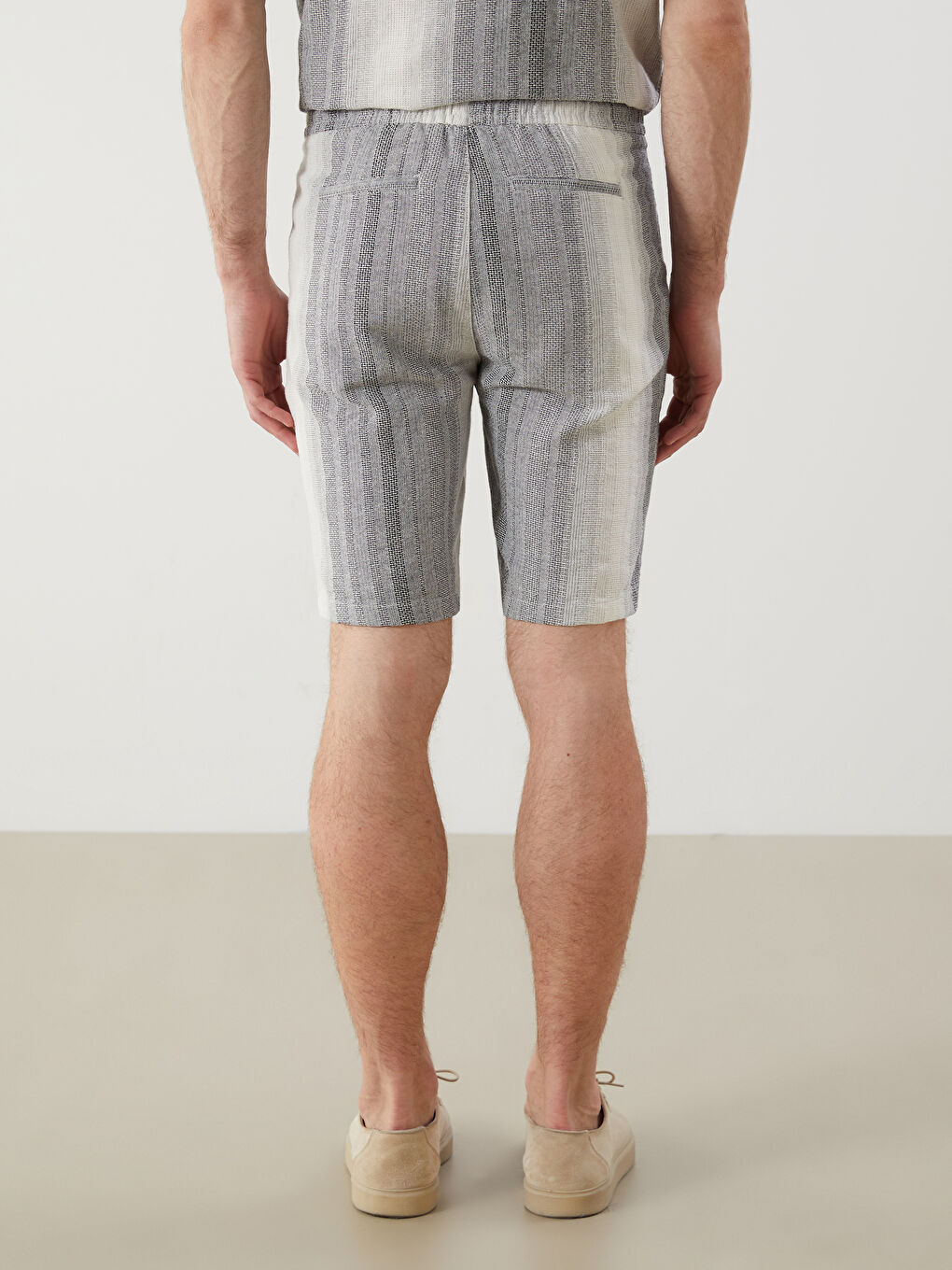 Gri Standart Kalıp Desenli Erkek Şort-3