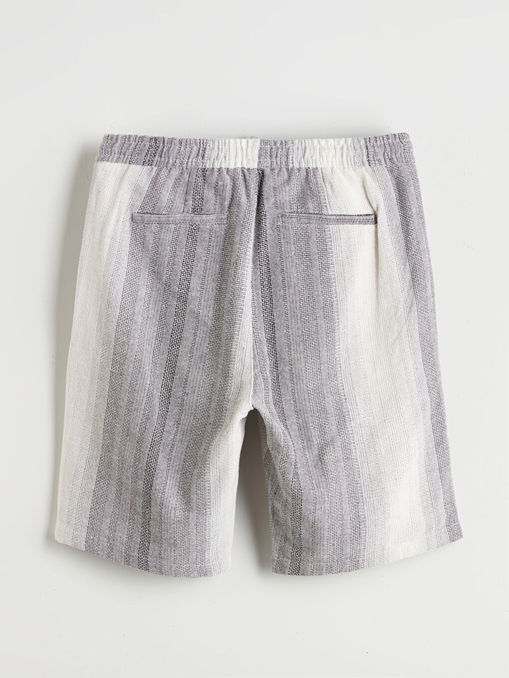 Gri Standart Kalıp Desenli Erkek Şort-5