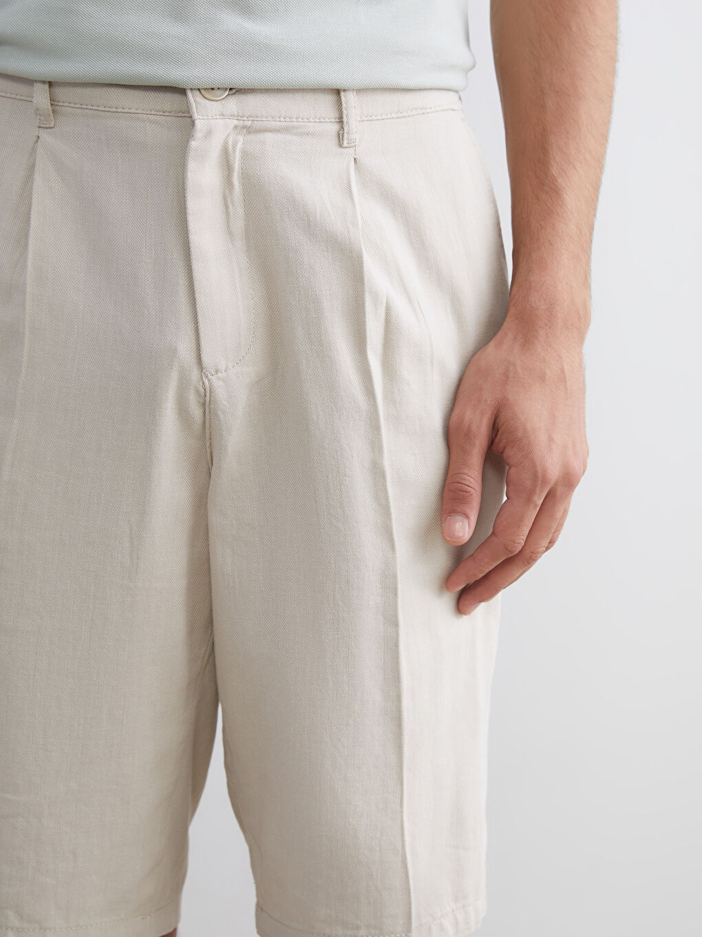 Bej Standart Kalıp Keten Karışımlı Erkek Şort-2