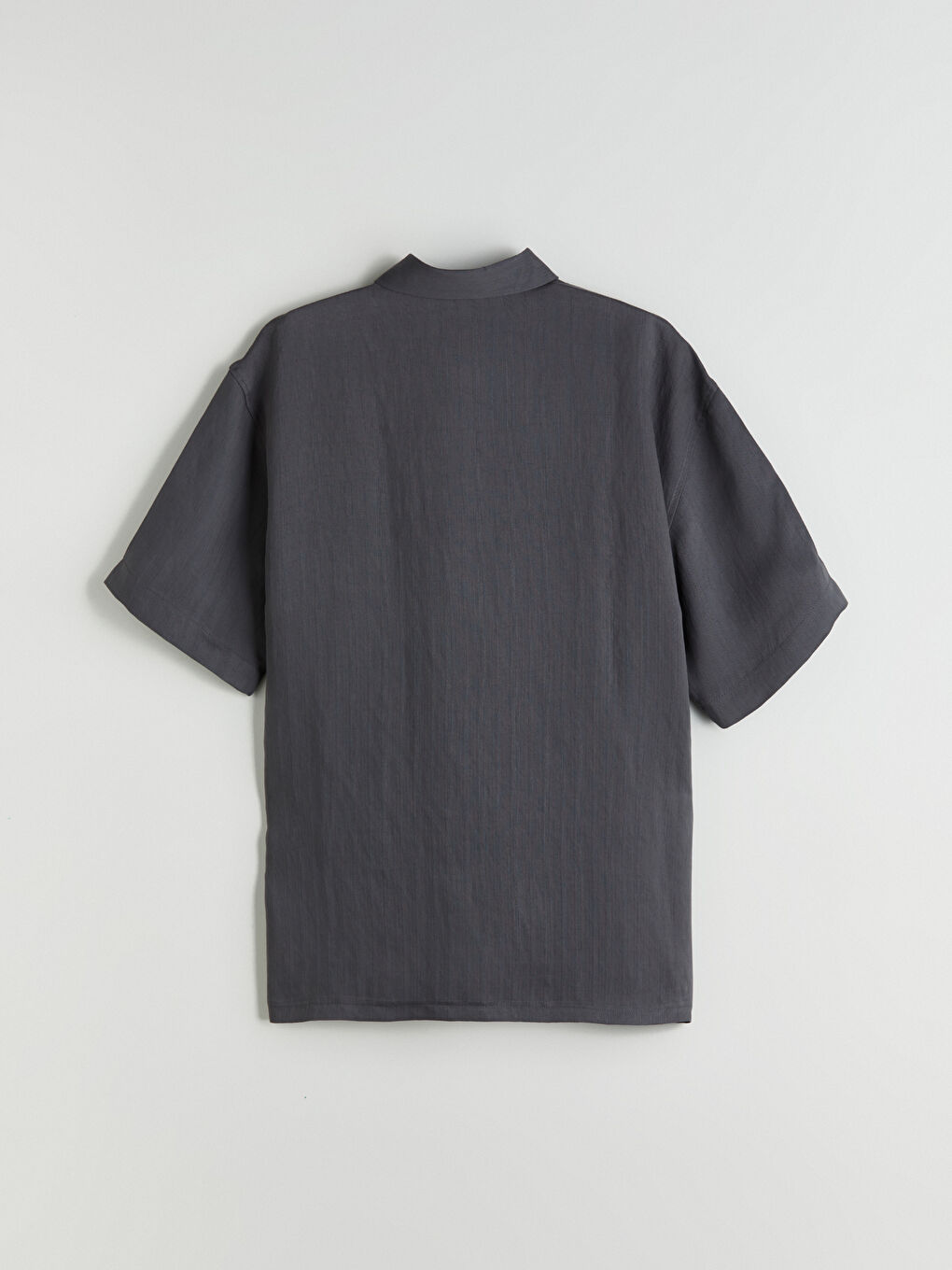 Gri Rahat Kalıp Kısa Kollu Armürlü Erkek Gömlek-5