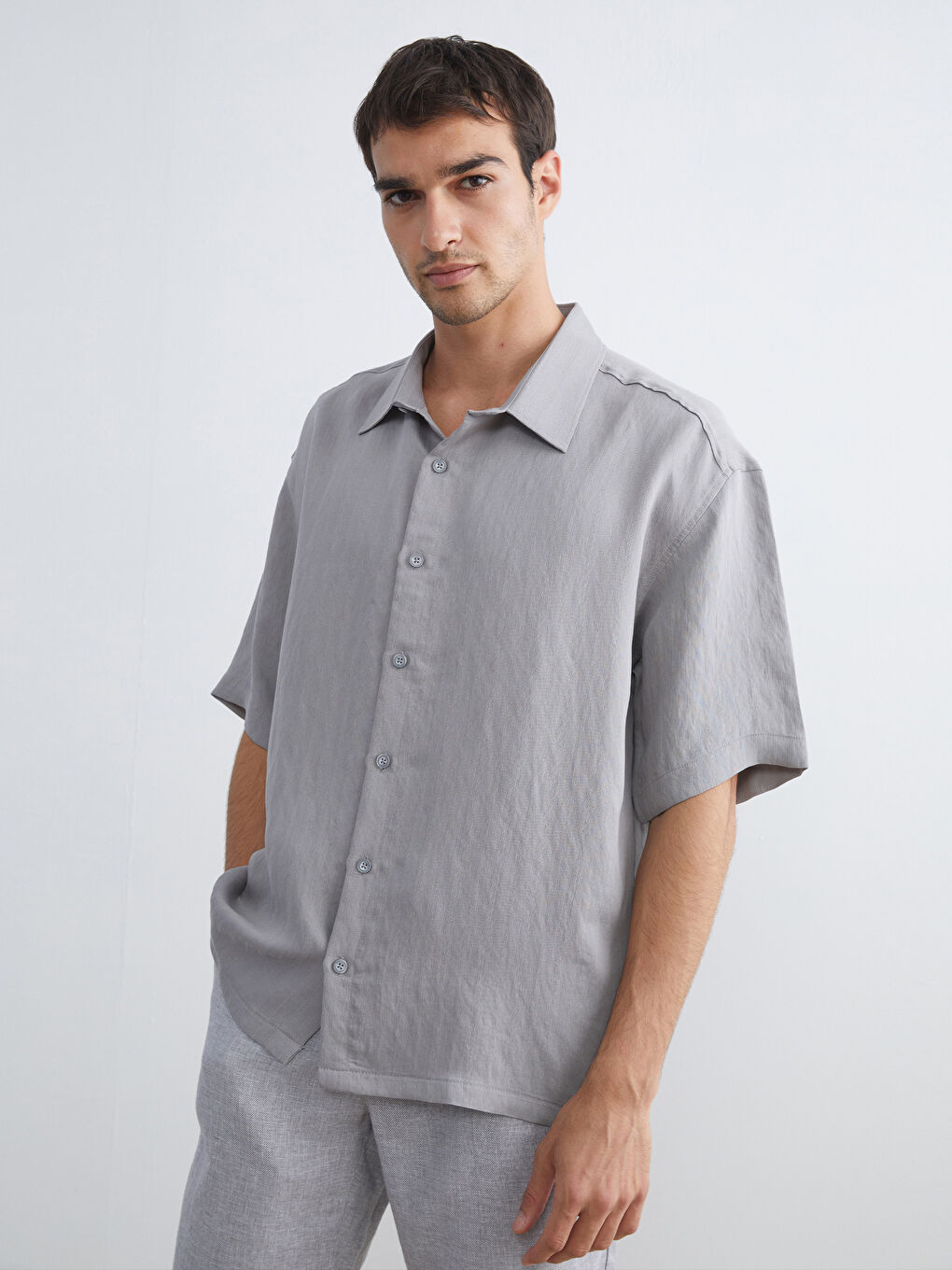 Gri Rahat Kalıp Kısa Kollu Armürlü Erkek Gömlek