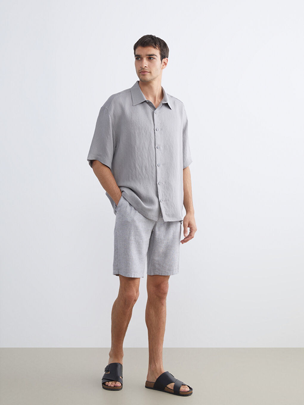 Gri Rahat Kalıp Kısa Kollu Armürlü Erkek Gömlek-1