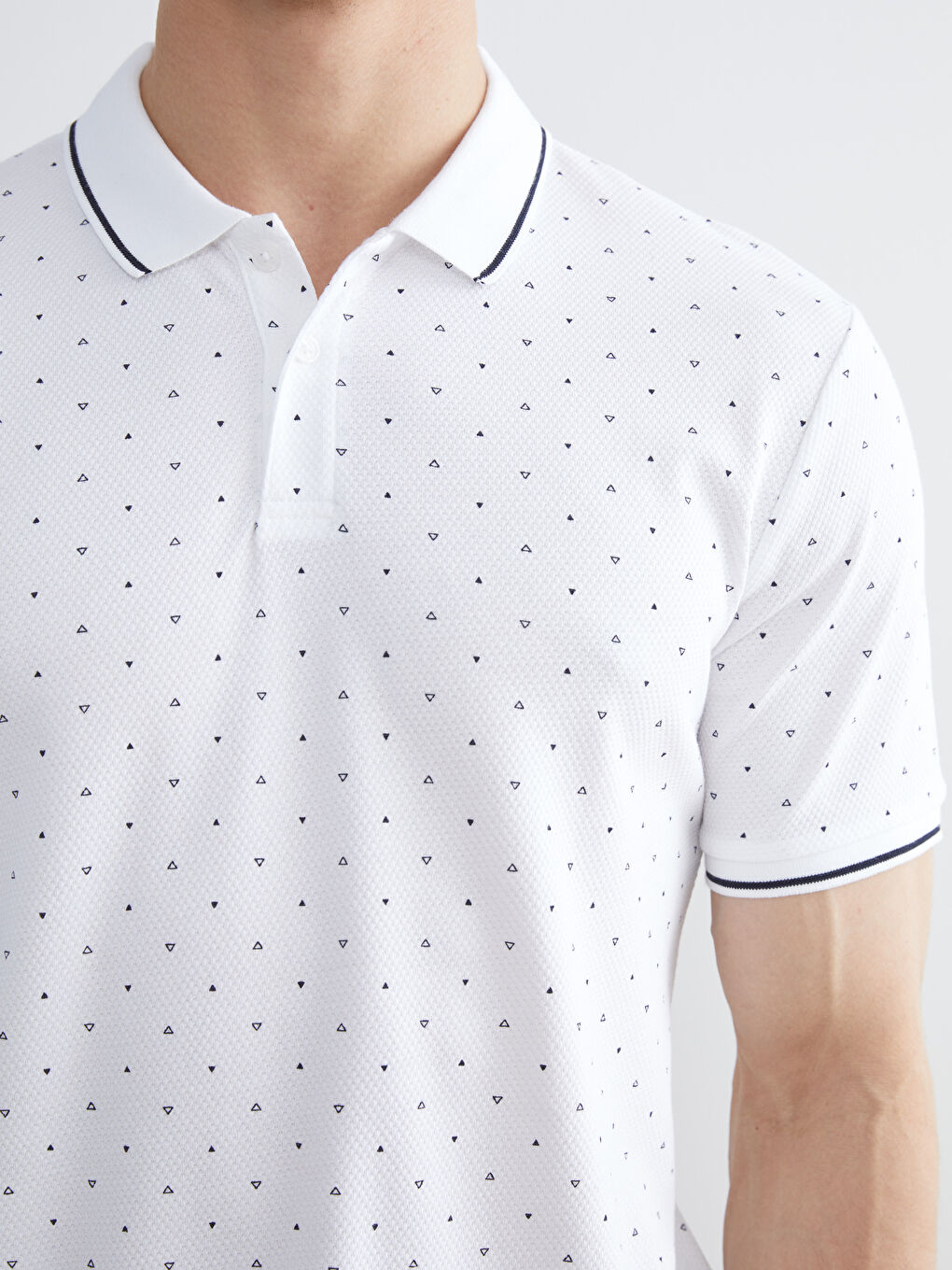 Beyaz Polo Yaka Desenli Pike Erkek Tişört-2