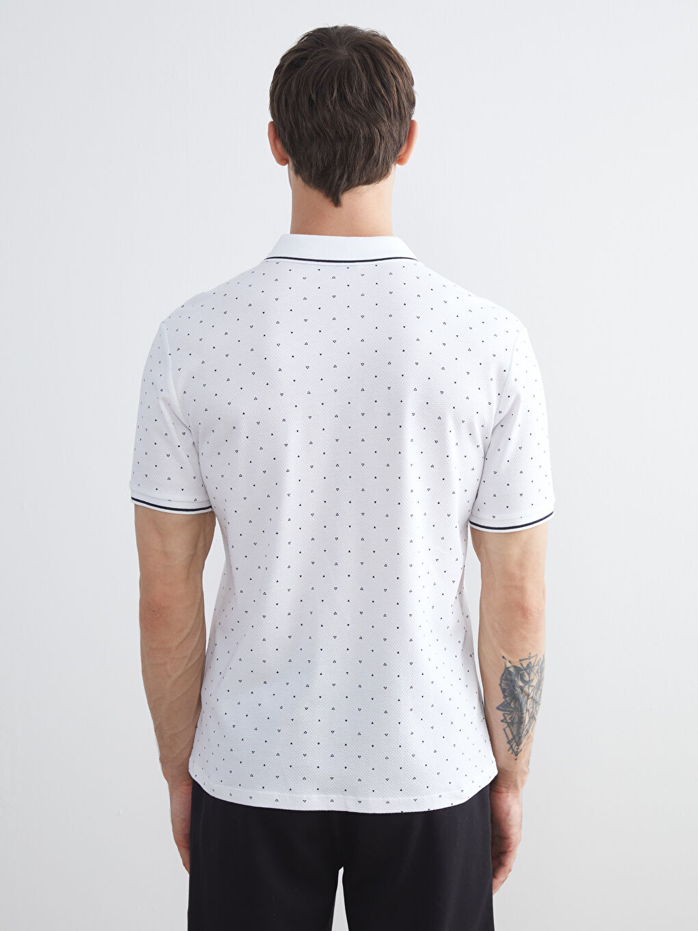 Beyaz Polo Yaka Desenli Pike Erkek Tişört-3