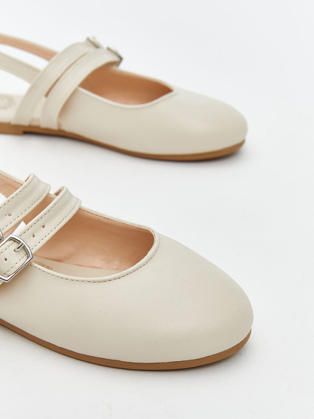 Bej Deri Görünümlü Kız Çocuk Babet-2