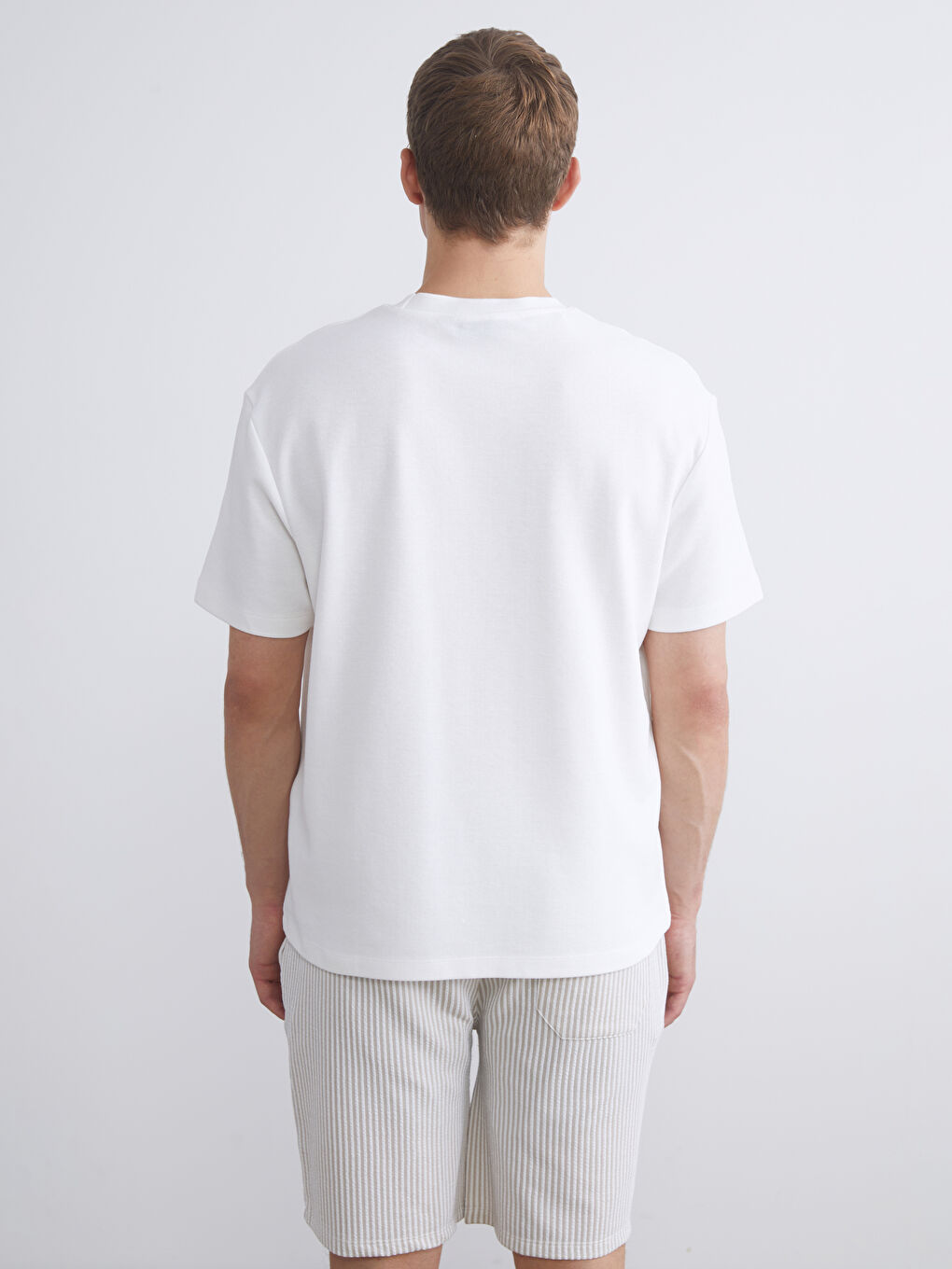 Ekru Bisiklet Yaka Erkek Tişört-3