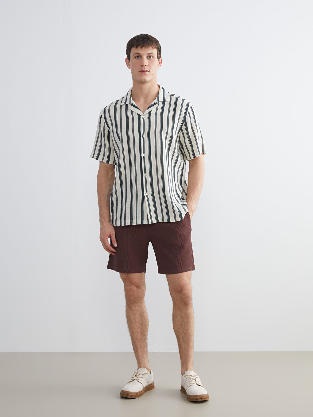 Petrol Regular Fit Kısa Kollu Çizgili Erkek Gömlek-1