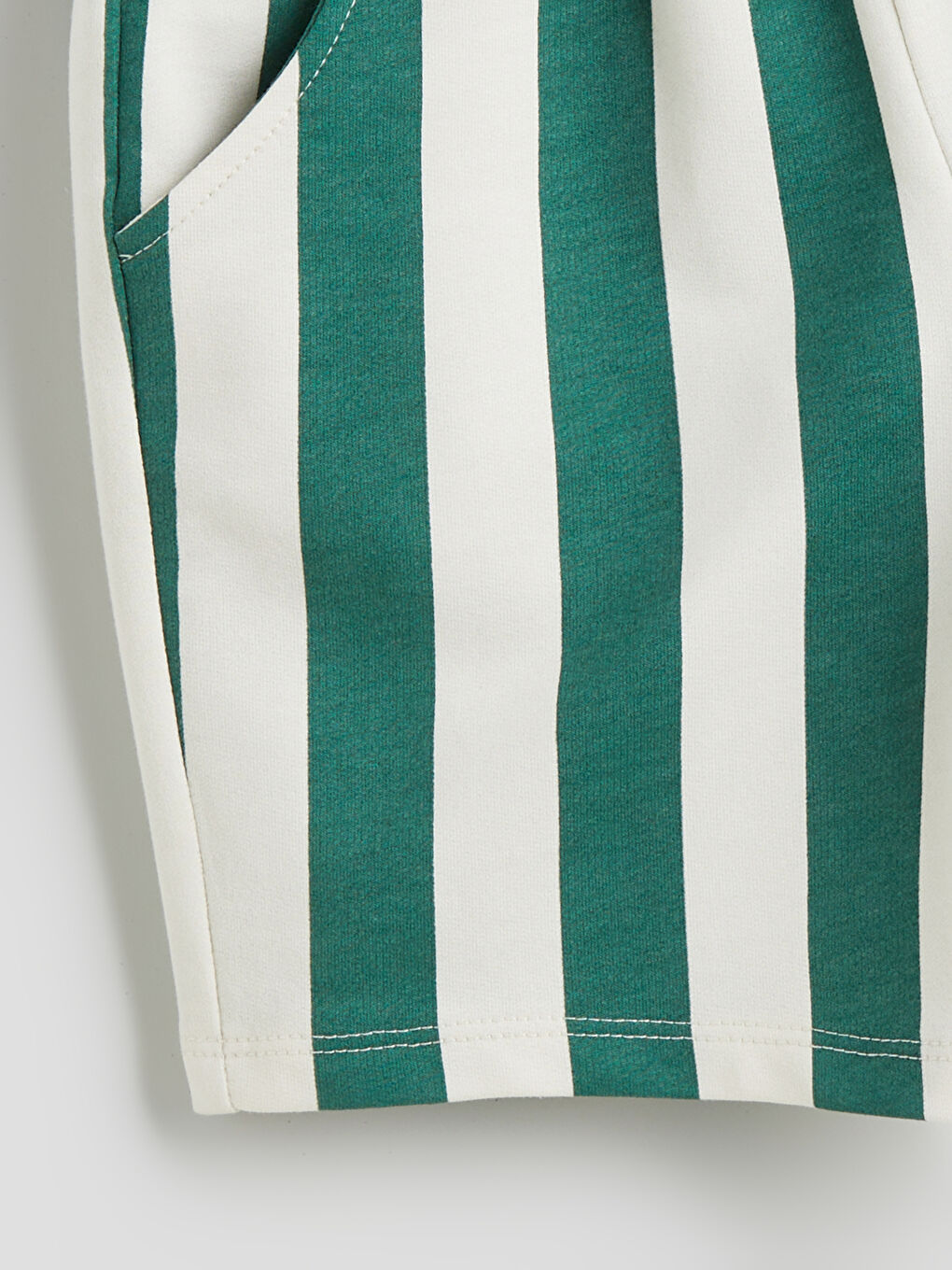 Elasticated Waist Striped Boys' Shorts -S5R161Z1-LFT