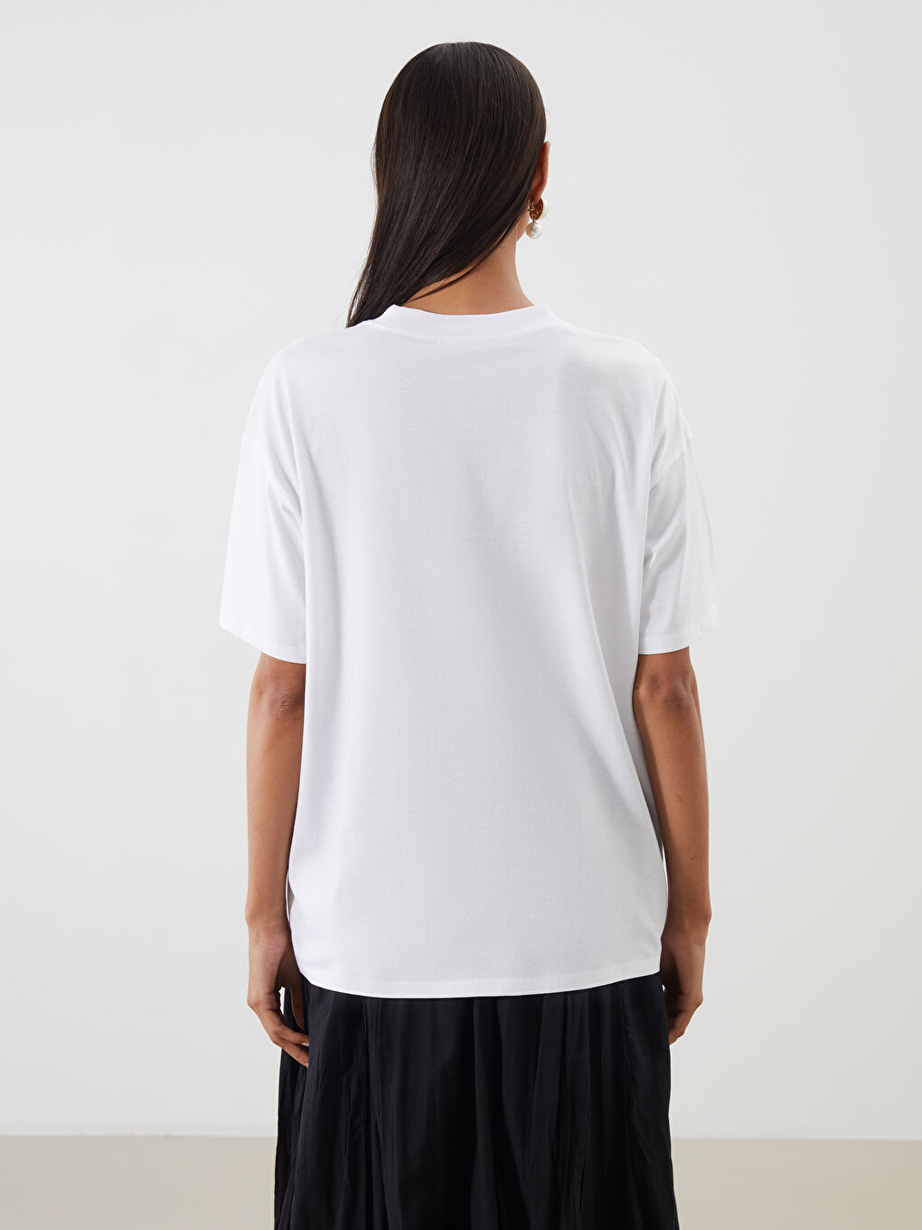 تي شيرت نسائي مطبوع برقبة دائرية-3