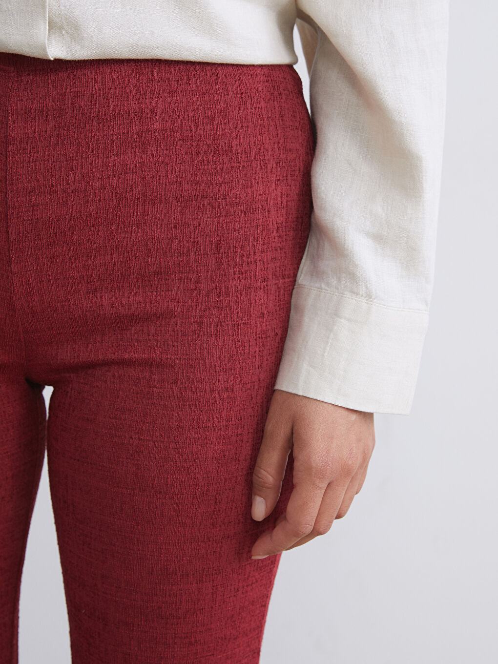 Bordo Beli Lastikli Dokulu Kadın Pantolon-2