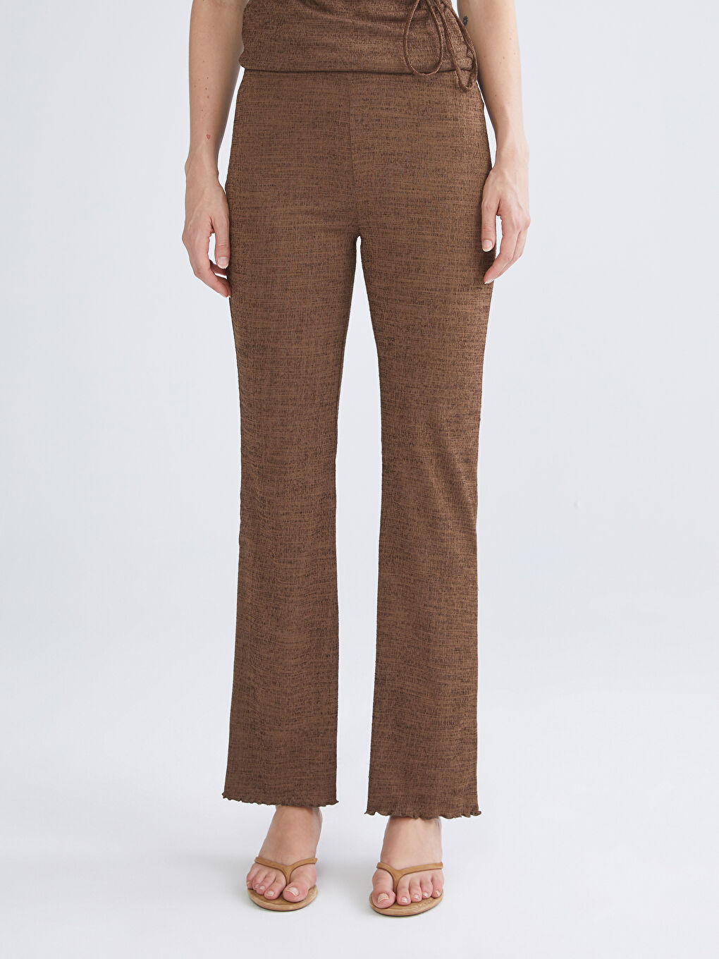 Kahverengi Beli Lastikli Dokulu Kadın Pantolon-4