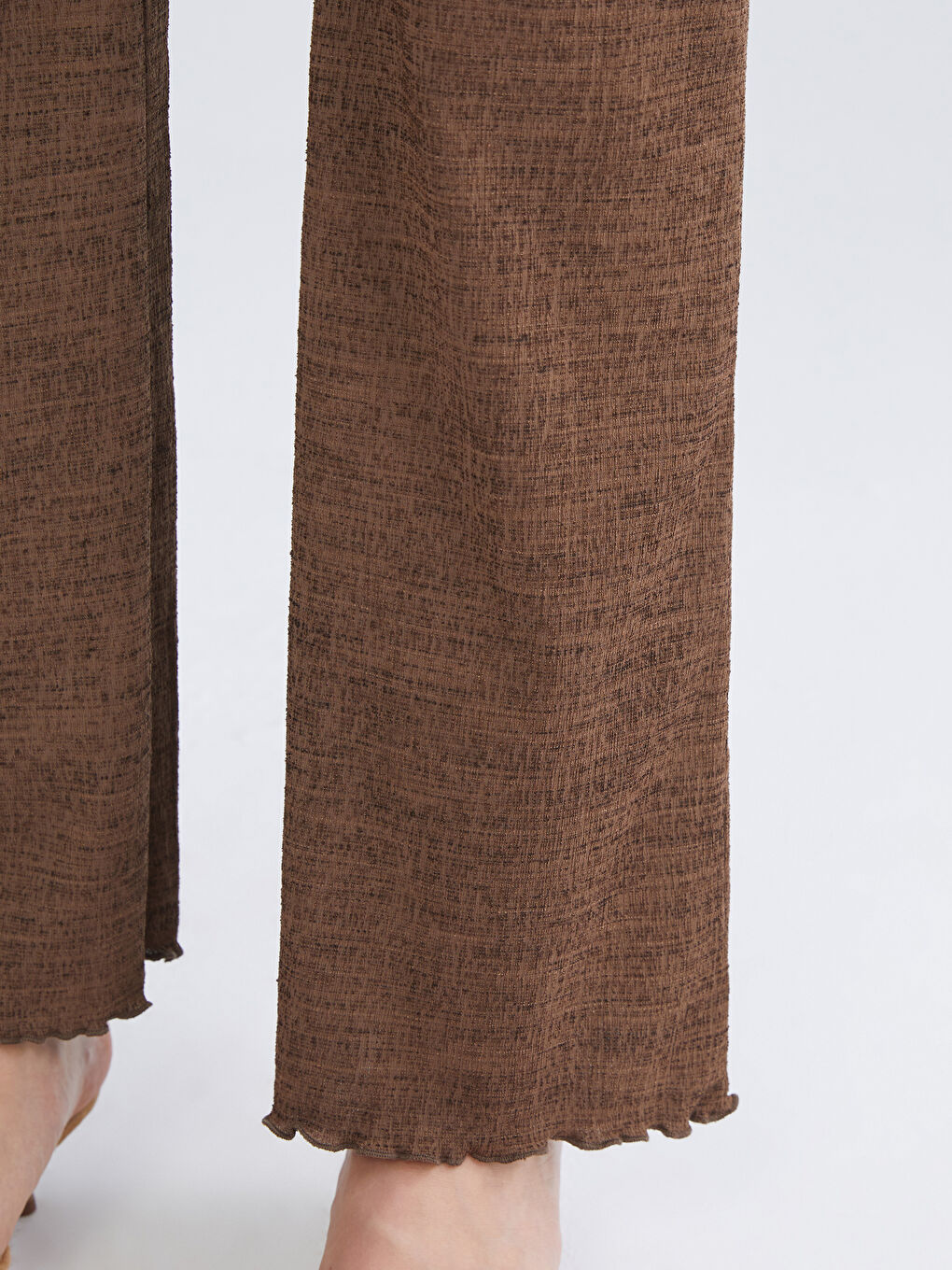 Kahverengi Beli Lastikli Dokulu Kadın Pantolon-6