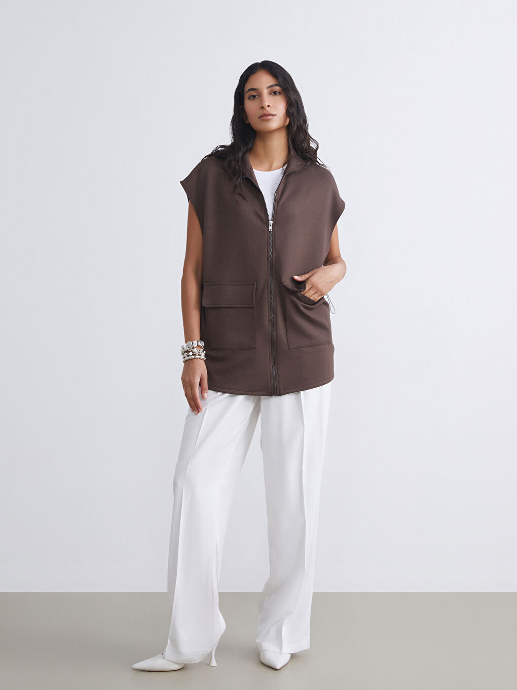 Kahverengi Dik Yaka Oversize Kadın Yelek-1