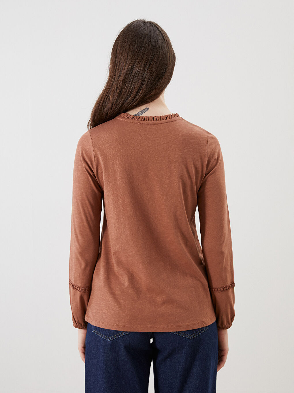Kahverengi Fırfırlı Bisiklet Yaka Dantel Detaylı Bluz-3