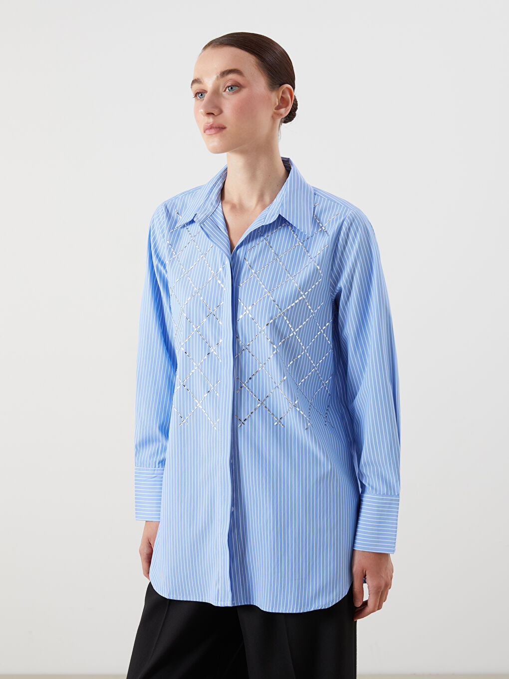 Mavi Çizgili Parlak Taş Baskılı Kadın Gömlek Tunik