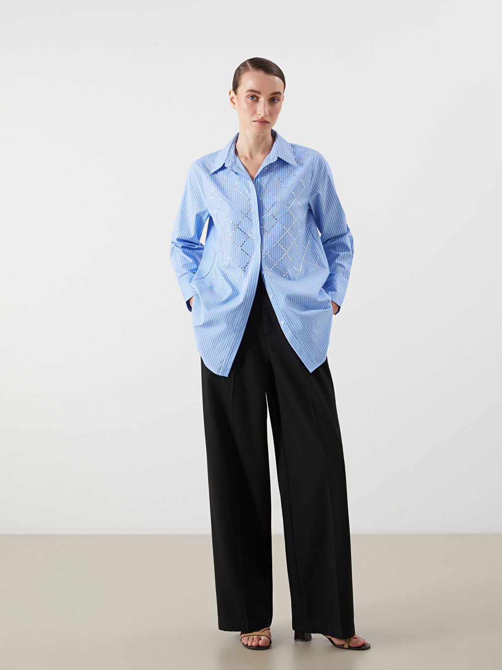 Mavi Çizgili Parlak Taş Baskılı Kadın Gömlek Tunik-1