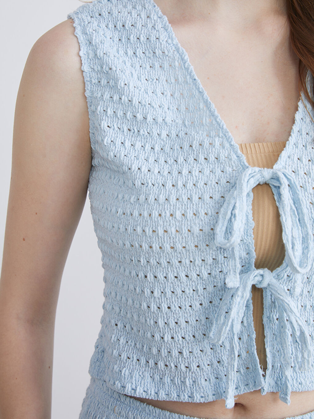 Mavi V Yaka Ajurlu Kadın Yelek-2