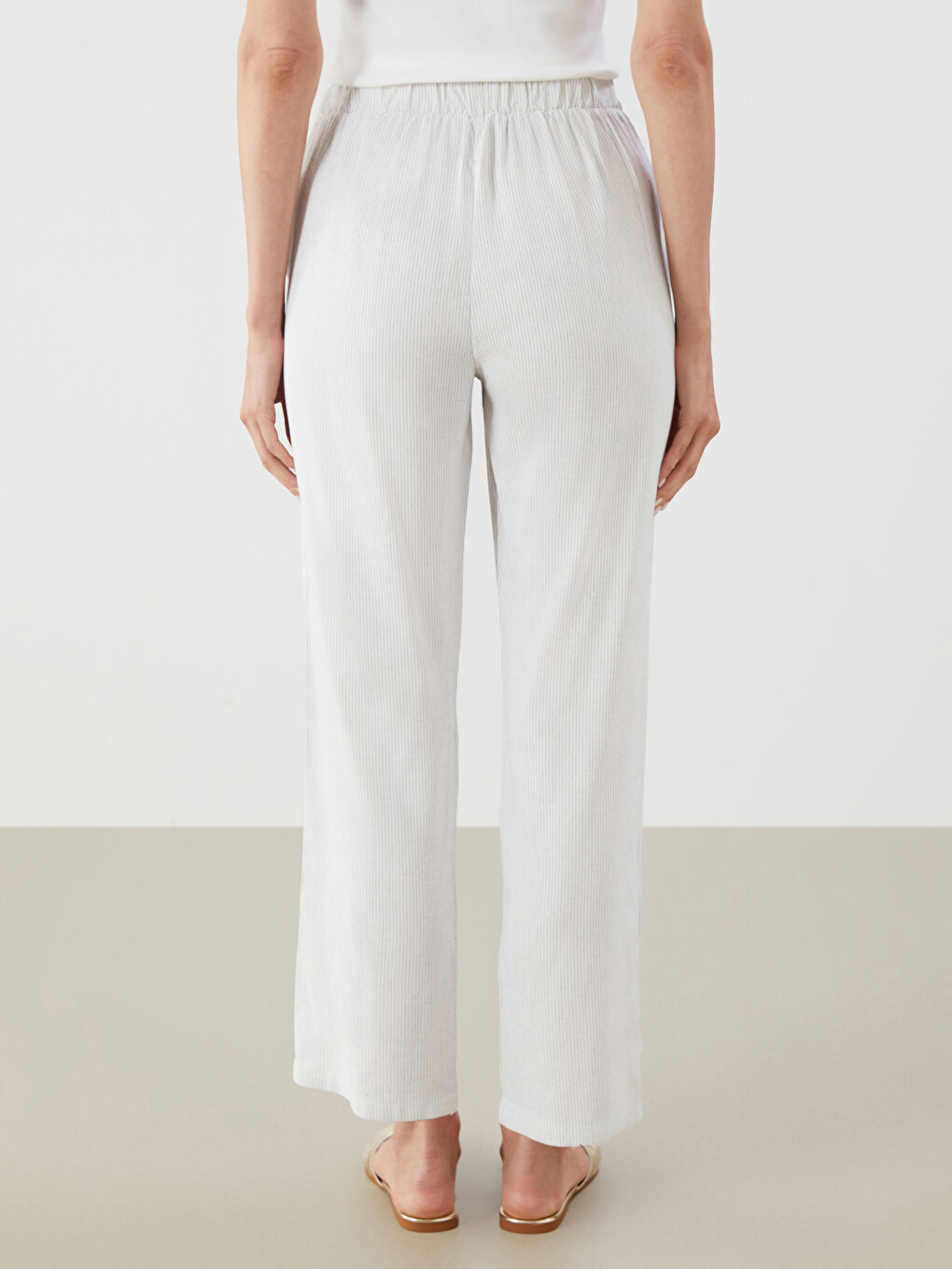 Siyah Çizgili Keten Karışımlı Kadın Pileli Pantolon-3