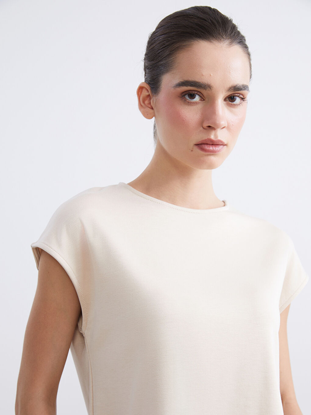 تیشێرتی یاخەی خڕ - ئافرەتان-2