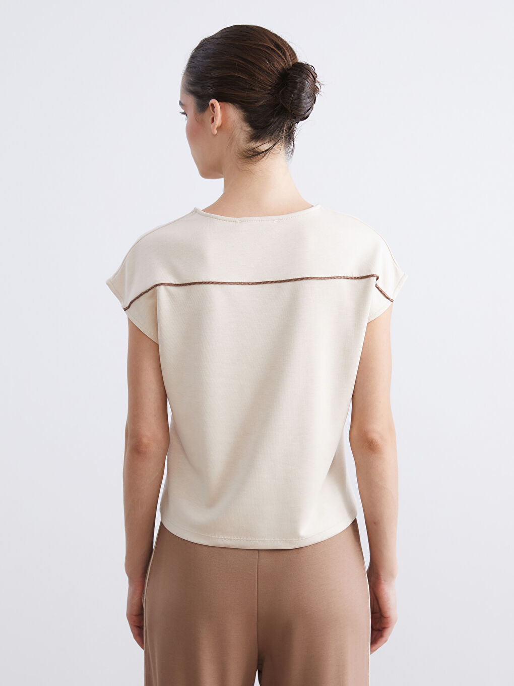 تیشێرتی یاخەی خڕ - ئافرەتان-3