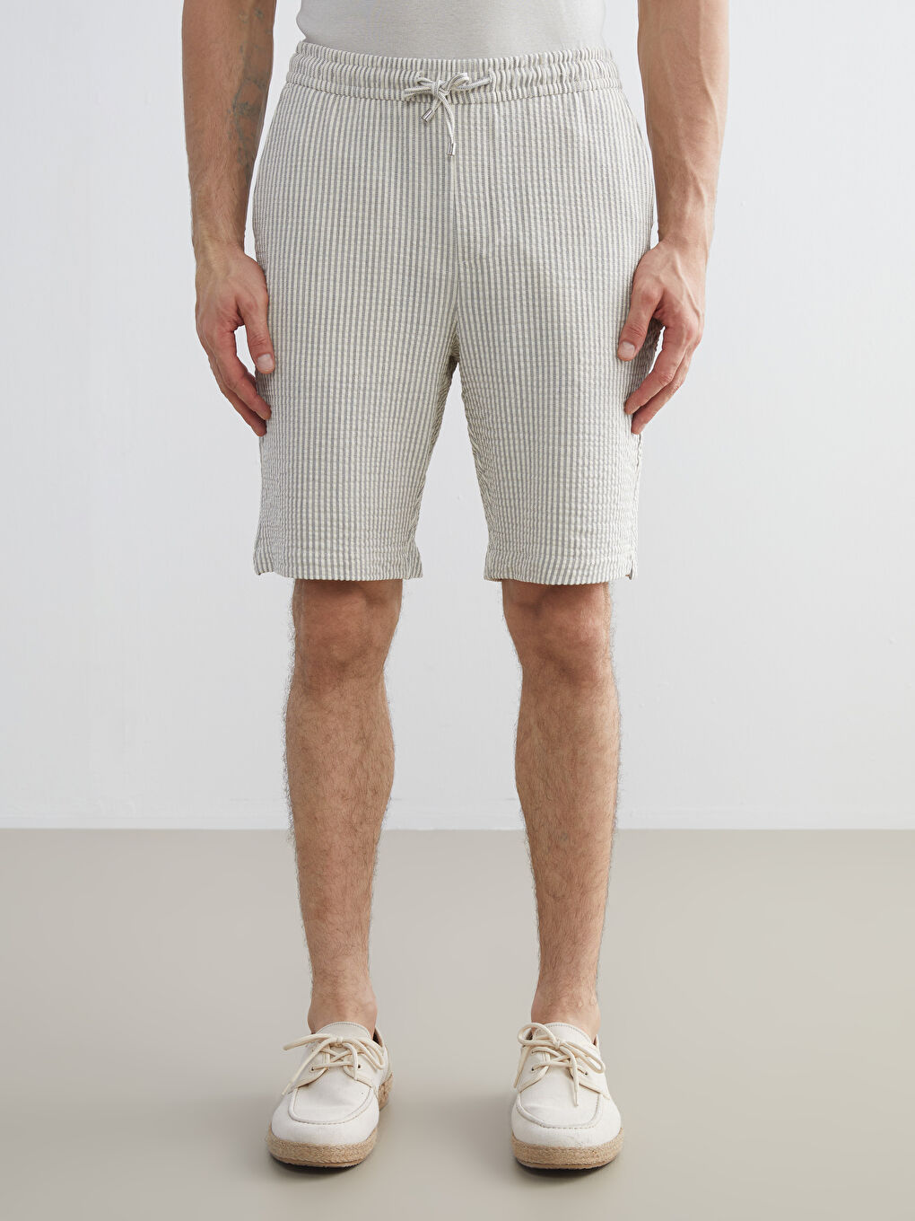 Ekru Standart Kalıp Armürlü Erkek Şort-1