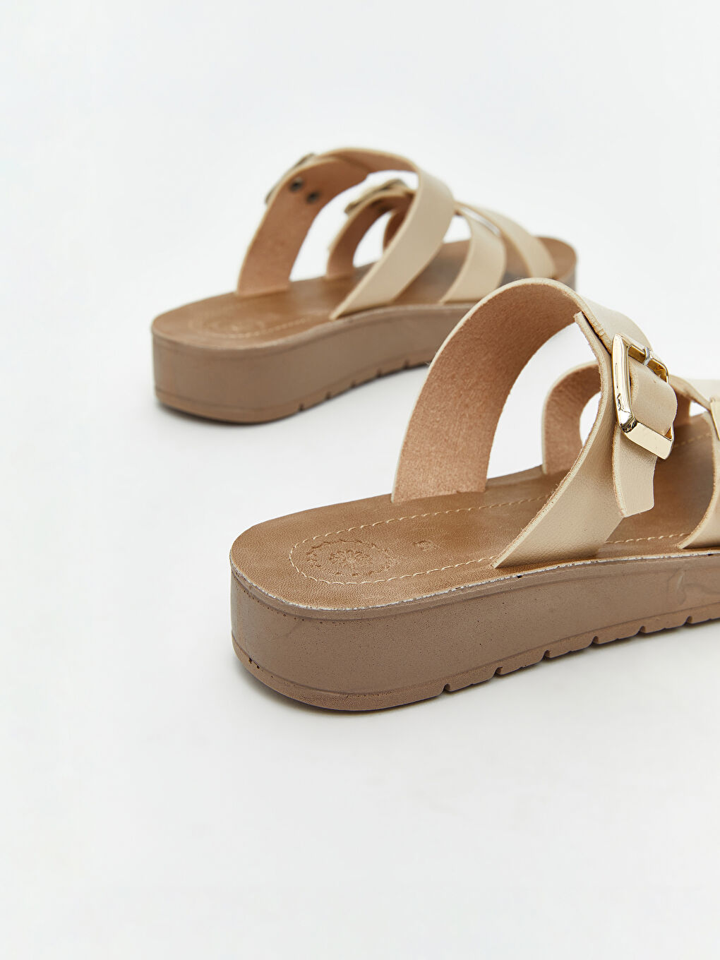 Bej Çapraz Bantlı Kadın Terlik-4