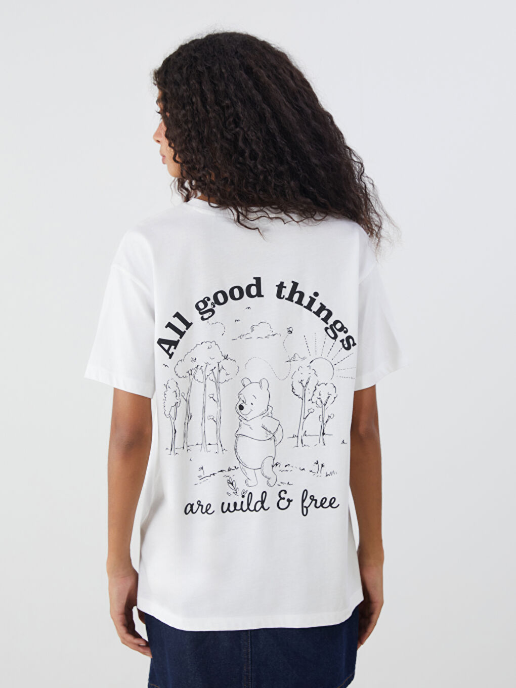 Ekru Bisiklet Yaka Winnie the Pooh Lisanslı Kadın Tişört-3
