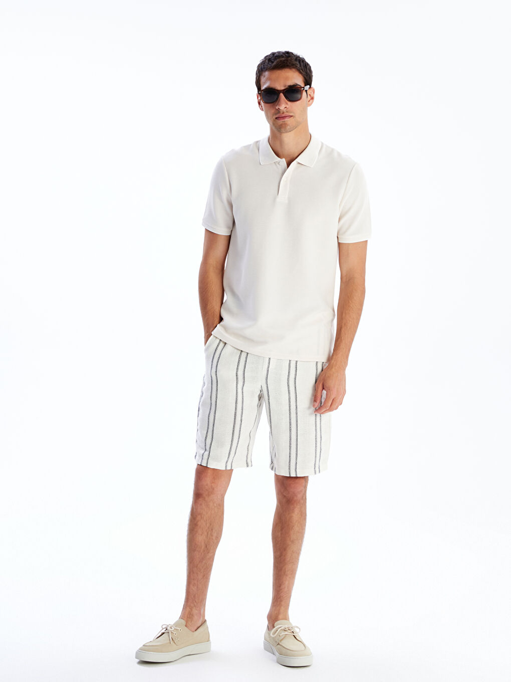 Ekru Standart Kalıp Çizgili Erkek Şort